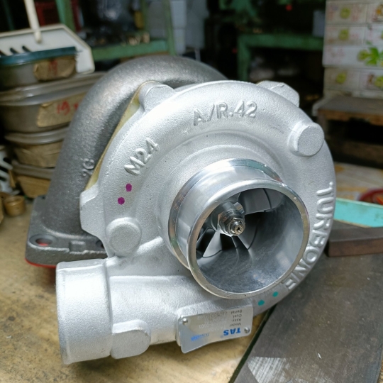 6D95 KOMATSU HOẶC BELARUTS ĐỘ 